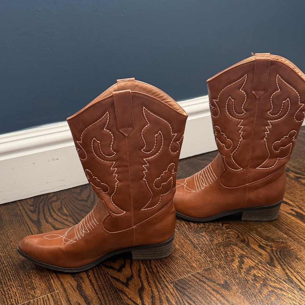 Cowboy Boots - Picture 3 of 13
